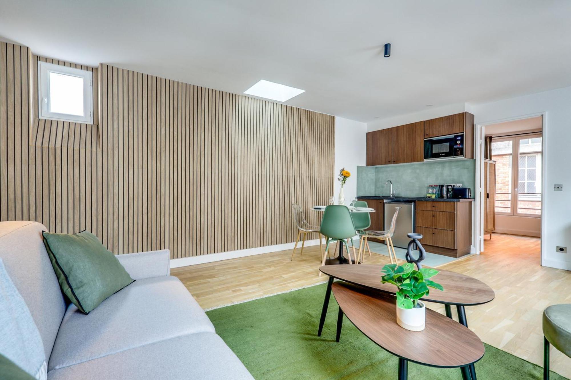 Apartment Montmartre L Close To Sacre-coeur & Rue Des Abbesses *