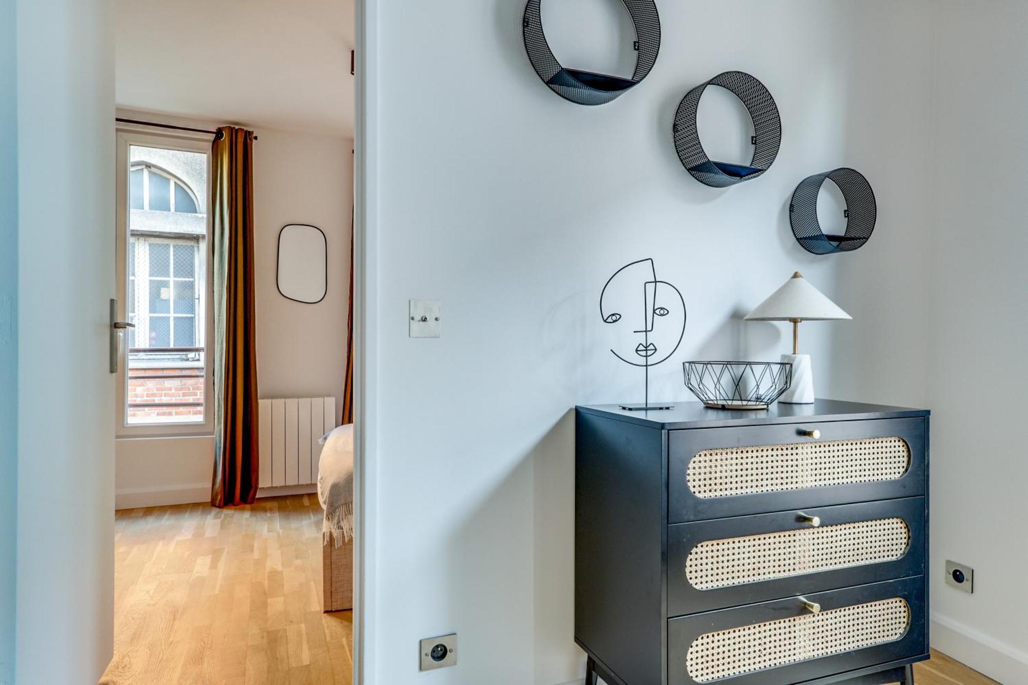 Montmartre L Close To Sacre-coeur & Rue Des Abbesses Apartment