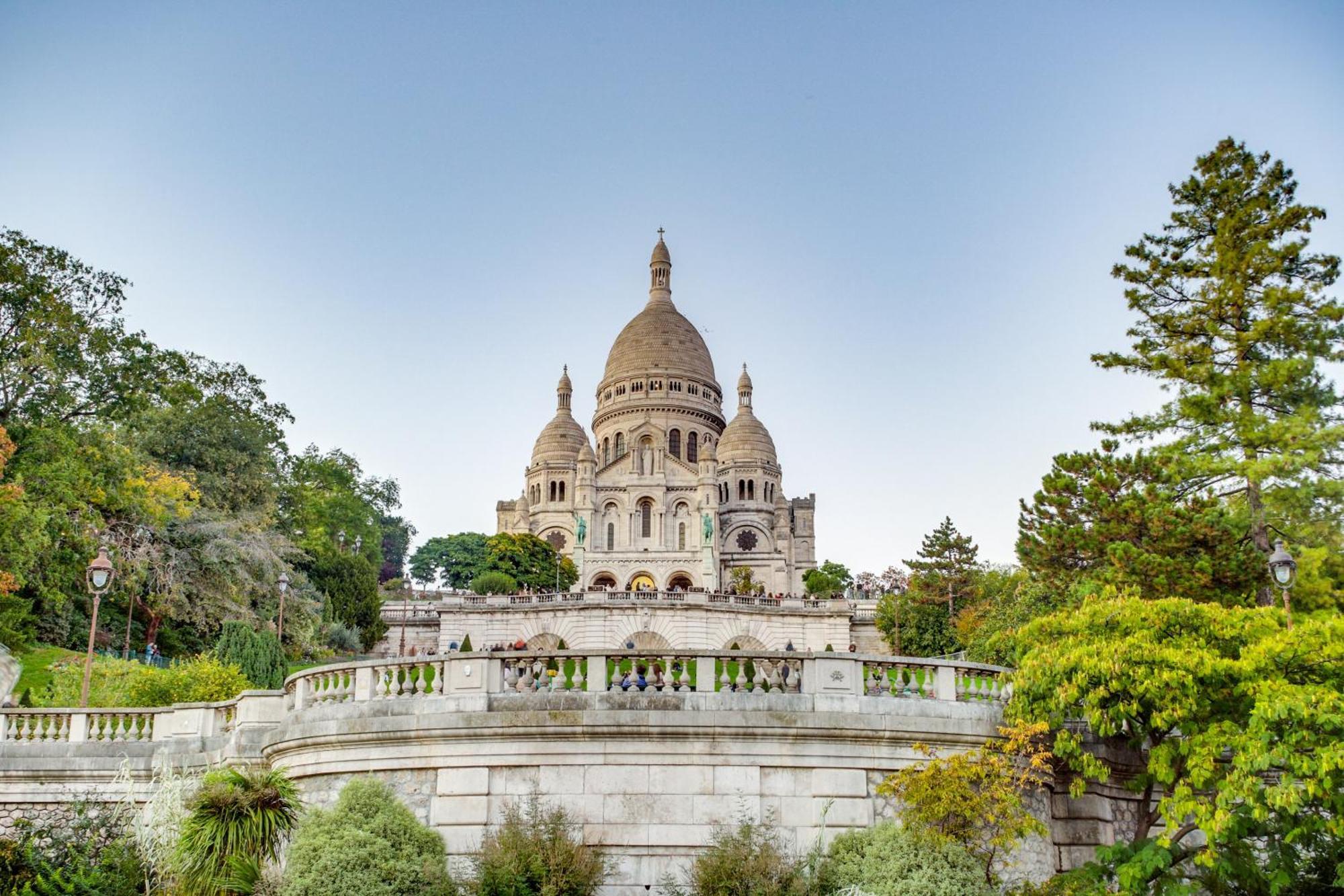 Montmartre L Close To Sacre-coeur & Rue Des Abbesses